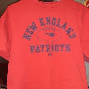 MENS SIZE MEDIUM NEW ENGLAND PATRIOTS TSHIRT
